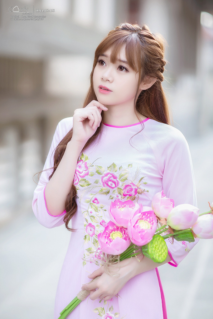 美麗的姑娘在線完整版